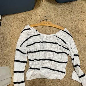 Hollister top
